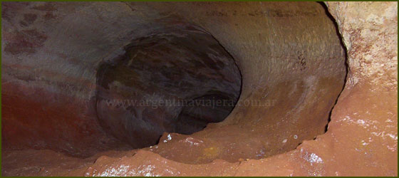 Caverna El Sauce - La Falda